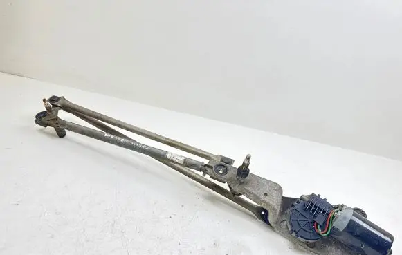 Ford Focus Front wiper linkage and motor XS4117508BB 0390241362