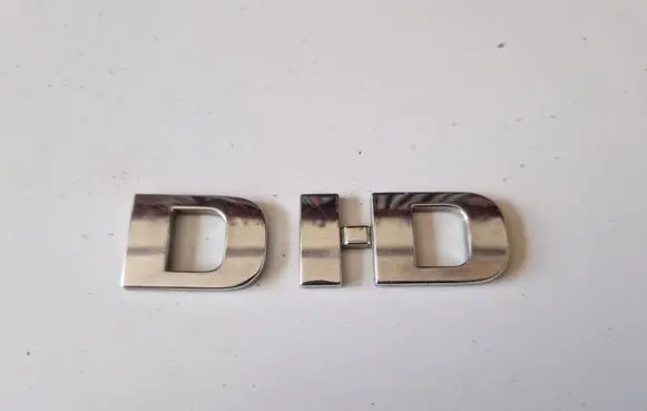 Mitsubishi L200 Manufacturers badge/model letters 