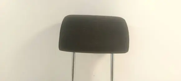Volkswagen Tiguan Rear seat headrest