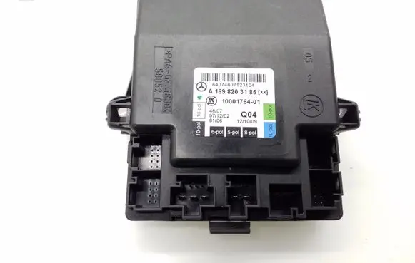 Mercedes-Benz B W245 Door control unit/module A1698203185