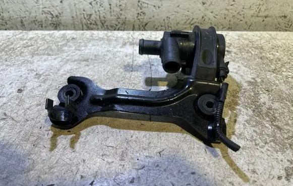 Volvo V40 Electric auxiliary coolant/water pump 30950000