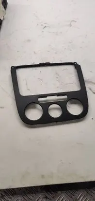 Radio/GPS head unit trim