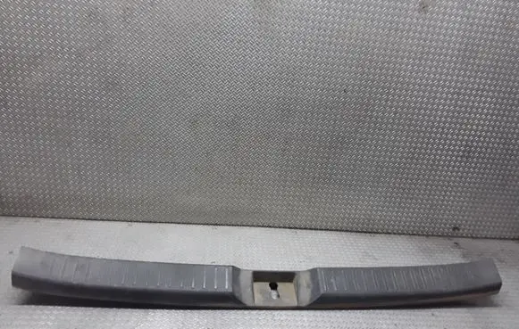 Toyota Corolla Verso AR10 Trunk/boot sill cover protection