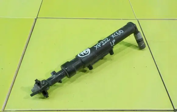 Volvo XC60 Headlight washer pump PRZOD XP222