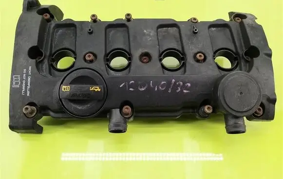 Volkswagen PASSAT B6 Rocker cam cover 06F103469D