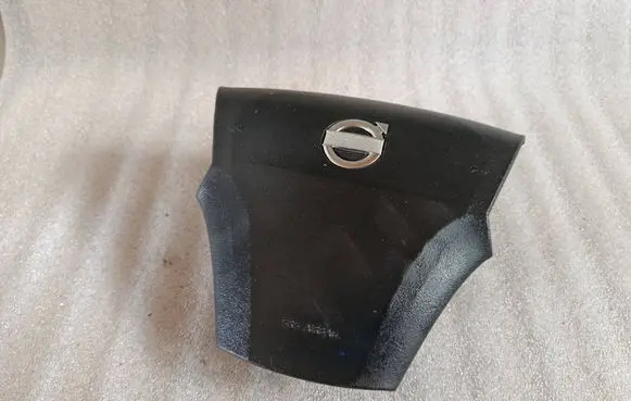 Volvo S40 Steering wheel airbag 30615725 601407700 B8612E0900347