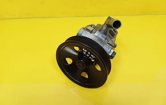 Mercedes-Benz E W210 Power steering pump 0024663201