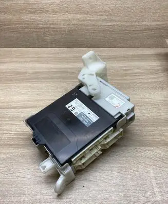 Toyota Prius (XW30) Fuse module 8922147150 2380002192