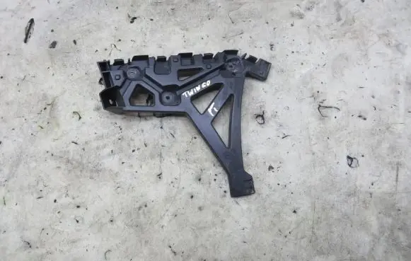 Renault Twingo III Rear bumper mounting bracket 850457396R
