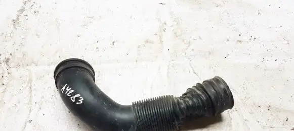 Opel Insignia A Air intake hose/pipe 55560897