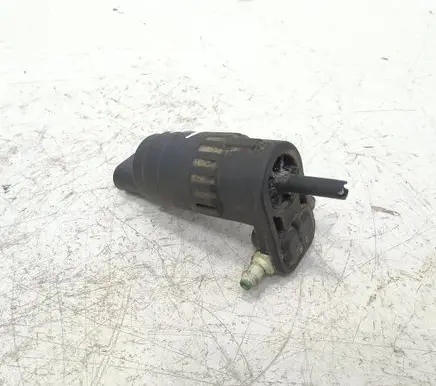 Volkswagen Caddy Windscreen/windshield washer pump
