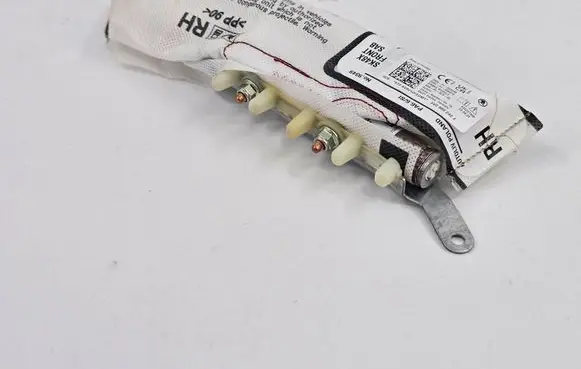 Skoda Superb B8 (3V) Seat airbag 3V0880242J 630227900