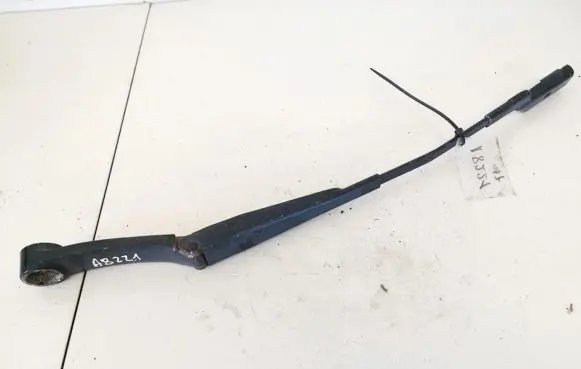 KIA Ceed Front wiper blade arm