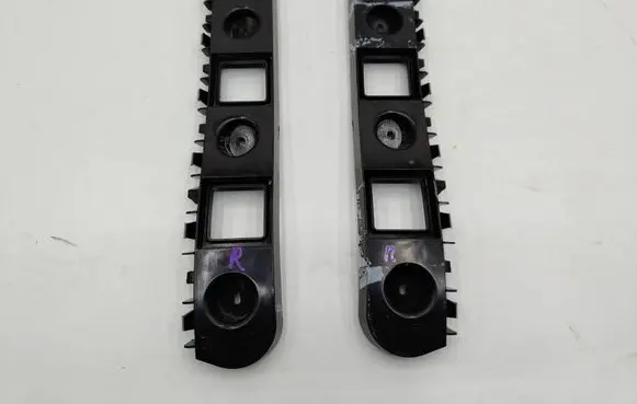 MG ZS Rear bumper mounting bracket P10562367 P10562366