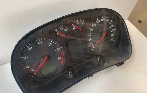 Volkswagen Golf IV Speedometer (instrument cluster) 1J0920801B 0910689006 0263618005