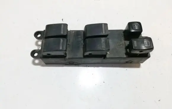 Nissan X-Trail T30 Electric window control switch