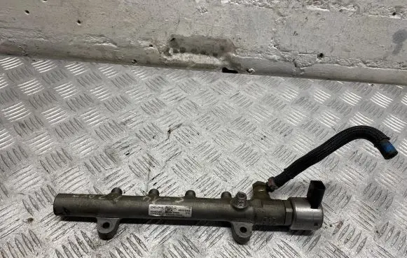 Mercedes-Benz C W204 Fuel main line pipe A6510700495