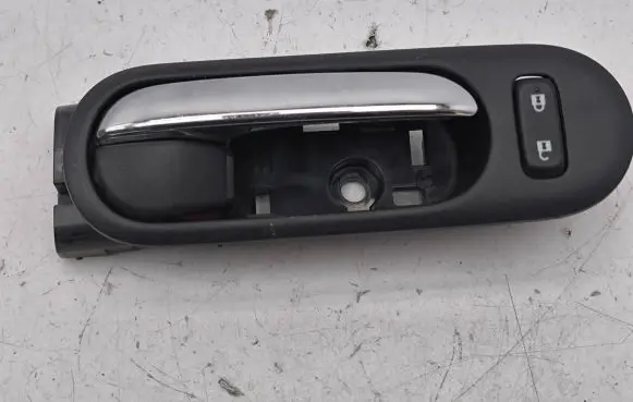 Mazda CX-7 Front door interior handle