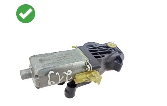 Mercedes-Benz CLS C219 Seat adjustment motor 0390203210 82059114 820591144