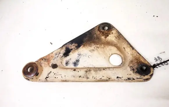 Opel Vectra B Engine mounting bracket