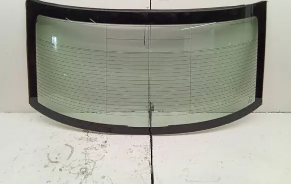 Chrysler 300 - 300C Rear windscreen/windshield window 