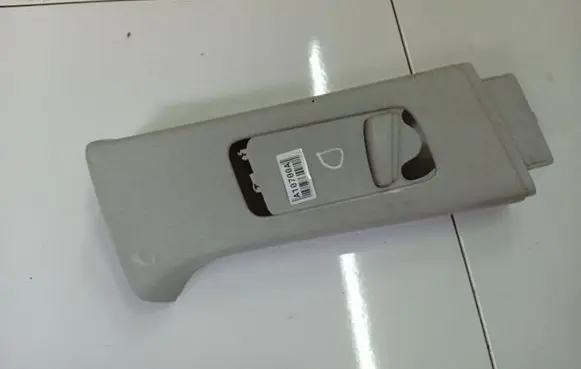 Volkswagen Polo IV 9N3 (B) pillar trim (top) 6q3867244