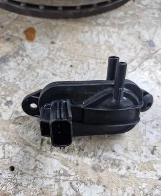 Volvo S40 Mass air flow meter 326823G