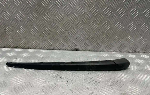 Toyota Avensis T270 Rear wiper blade arm 8524105100