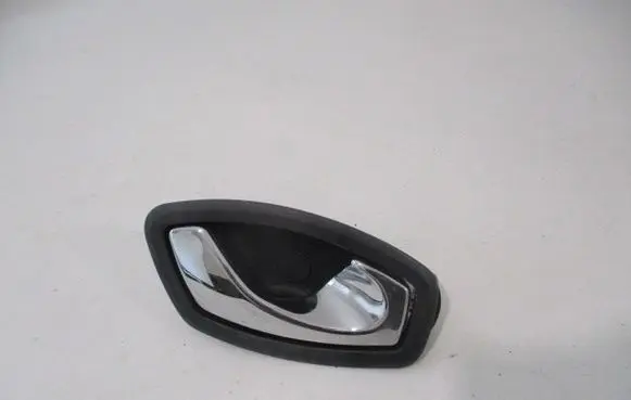 Renault Megane III Front door interior handle trim 826720001R