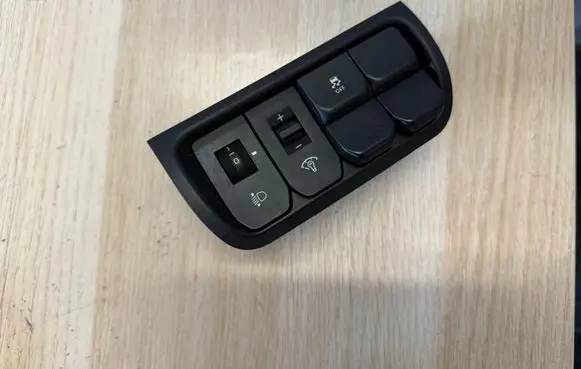 Multifunctional control switch/knob