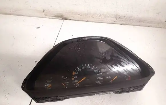 Mercedes-Benz E W210 Speedometer (instrument cluster) 2105401248