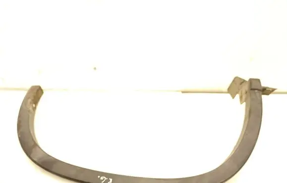 Rear fender molding trim