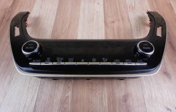 Toyota Corolla E210 E21 Climate control unit 5590002E10