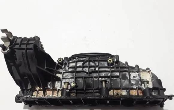 Mercedes-Benz CLS C218 X218 Intake manifold A6510900037