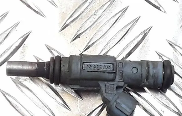 Audi TT TTS Mk2 Fuel injector 0280157012 022906031J