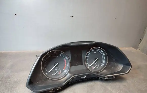 Skoda Superb B8 (3V) Speedometer (instrument cluster) 3V0920750A
