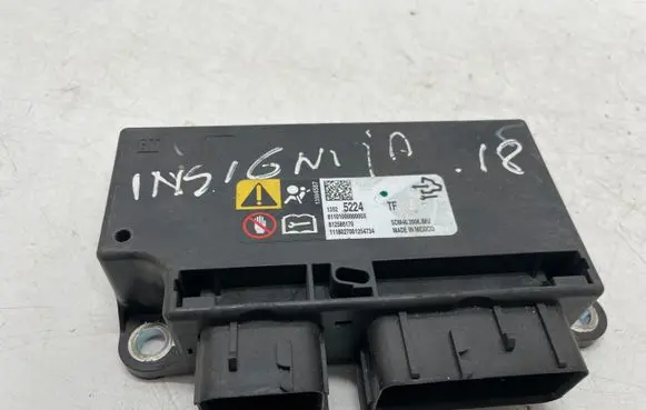 Opel Insignia B Airbag control unit/module 13525224