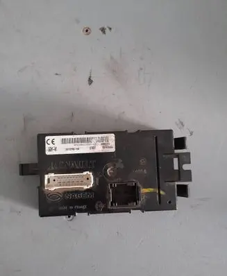 Opel Vivaro Comfort/convenience module P8200461552K