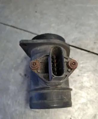 Volkswagen PASSAT B5 Mass air flow meter 028906461 0281002216