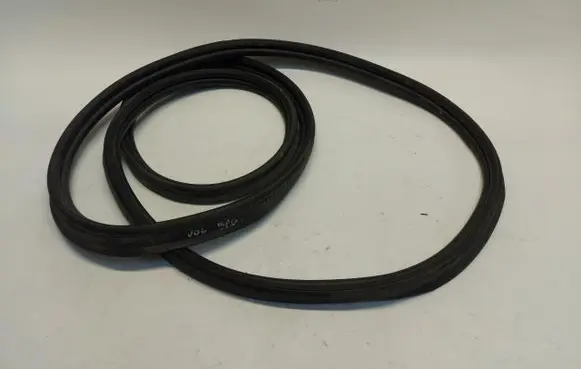 BMW 2 Active Tourer U06 Trunk rubber seal (body) BMWU06Usz47023