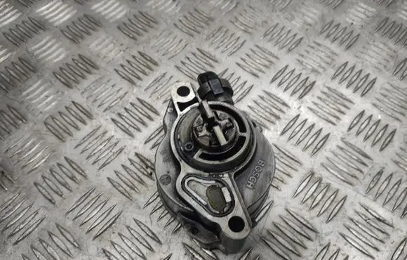 Citroen C3 Vacuum pump D1561D