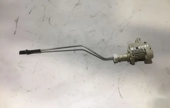Fuel tank cap lock motor