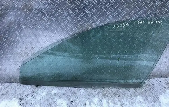 Volvo S40, V40 Front door window glass four-door