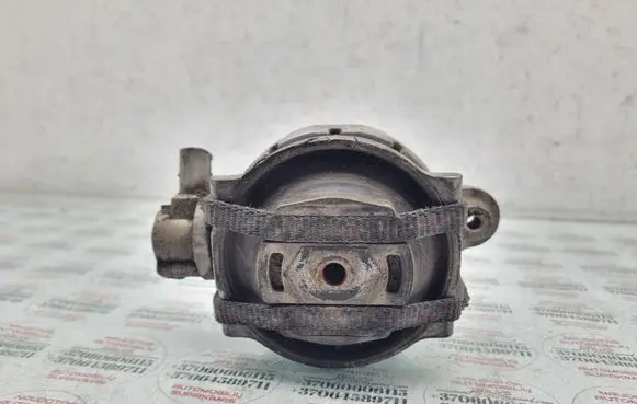 Audi A8 S8 D3 4E Gearbox mount 4E0399151GC