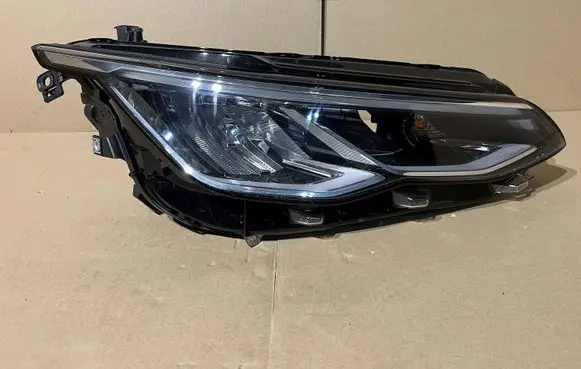 Volkswagen Golf VIII Headlight/headlamp 5H1941006