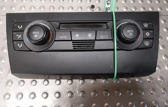 BMW 1 E82 E88 Climate control unit 6983944