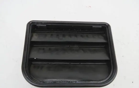 Volvo S60 Quarter panel pressure vent 31291230
