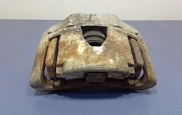 Volvo XC90 Front brake caliper 30657307