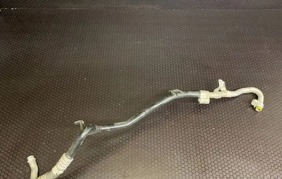 Mercedes-Benz Sprinter W906 Air conditioning (A/C) pipe/hose A9068301515