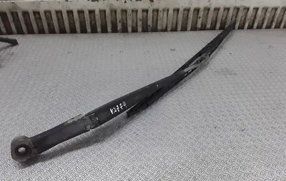 Mitsubishi L200 Windshield/front glass wiper blade 